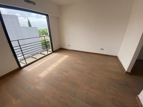 Venta De Piso 4 Ambientes Saenz Peña