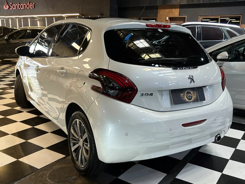 Peugeot 208 1.6 Feline