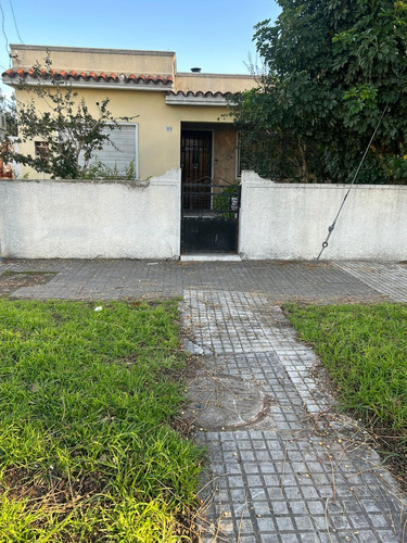 Se Vende Padrón Esquina Con 2 Propiedades Con Renta