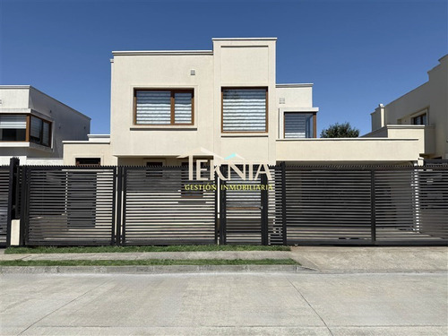 Venta Casa 4 Dormitorios Como Nueva Cumbres Del Sur Temuco