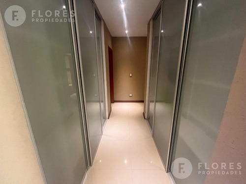 Flores Prop. Vende Casa En Ayres Plaza, Pilar