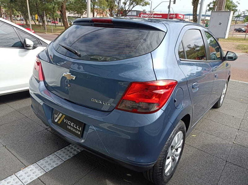 Imagem 5 de 9 de Chevrolet Onix 1.4 At Ltz 2014