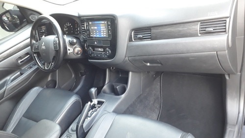 Imagem 7 de 10 de Mitsubishi Outlander 2016 2.0 L4 Cvt 5p