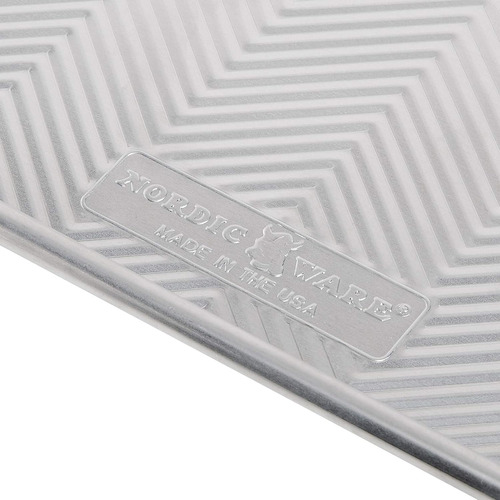 Media Lamina Nordic Ware Prism, Metálica