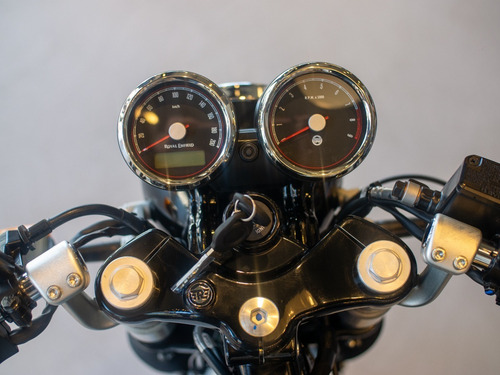 Imagen 13 de 25 de Royal Enfield Continental Gt 650 Verde Reserva Disponible