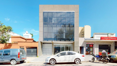 Imagen 1 de 30 de Local - Quilmes