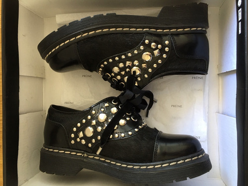 Zapato Abotinado Acordonado Cuero Mujer. Prune. Impecable!