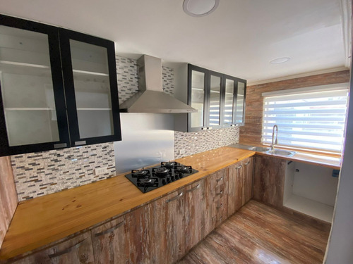 Hermosa Casa 4d, 3b En Barrio Residencial Muy Tranquilo