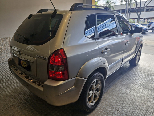 Hyundai Tucson 2.0 MPFI GLS 16V 143CV 2WD FLEX 4P AUTOMÁTICO
