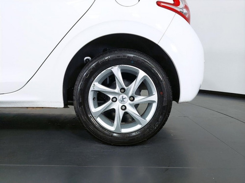 Imagem 8 de 15 de 156252 - Peugeot 208 2016 Com Garantia
