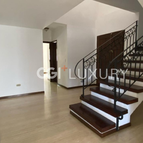 Cgi+ Luxury Vende Bella Casa En Morro Yacht Club