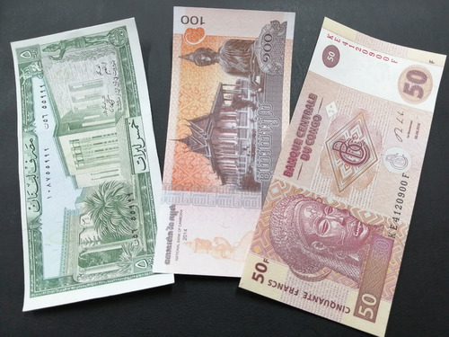 Set De 3 Billetes Internacionales, Papel, Sin Circular (Usado)