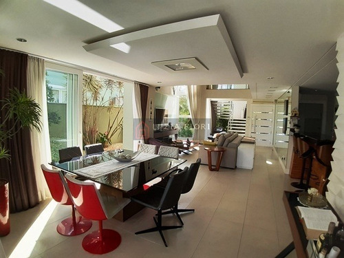 Imagem 12 de 28 de Gloria - Residência Alto Padrão - Averbada - Com Excelente Acabamento E Muito Bom Gosto Ideal Para Você Que Gosta De Receber Amigos - Ampla - 137 - 69392459
