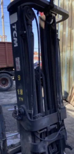 Autoelevador Tractor Ofrezco Torre Triple C/desplazador Tcm