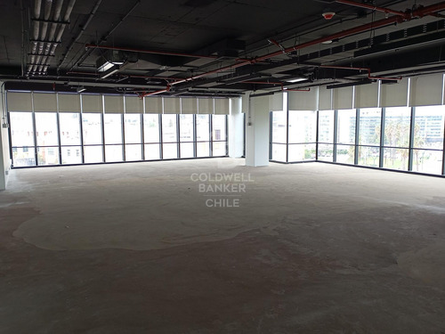 Oficina Ubicada Frente Portal La Dehesa, Lo Barnechea