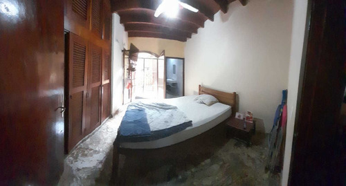 Imagem 3 de 10 de Casa Em Itanhaém Lado Praia , 5 Minutos Do Centro