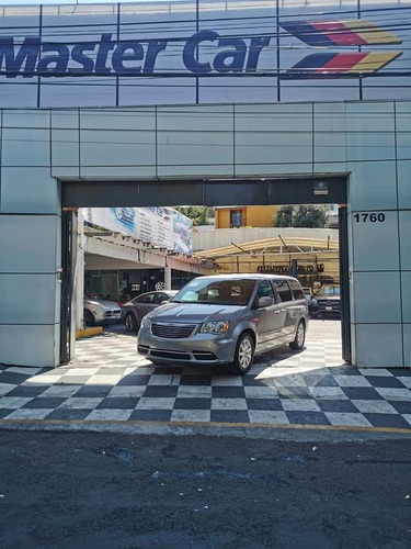 Imagen 1 de 12 de Chrysler Town & Country 3.6 Li Mt 2016