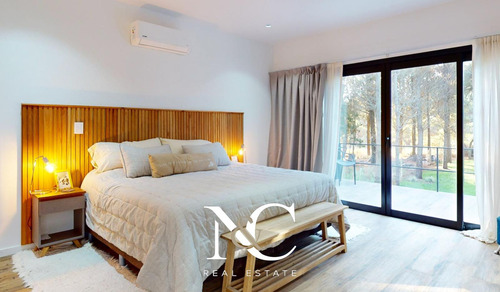 Casa En Venta En Costa Esmeralda, Barrio Residencial I