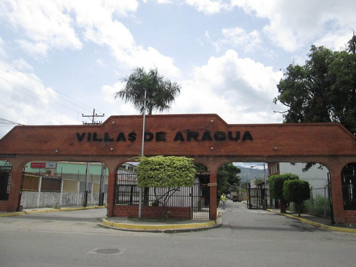 Casa En Venta, Urb. Villas De Aragua, Maracay 24-15886 Yr