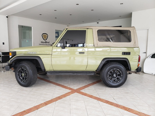 Imagen 2 de 10 de Toyota Macho Carpado 85