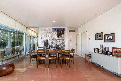 Venta Casa En Marina Del Sol - Punta Chica 500 M2 Cubiertos En Lote Al Agua Con Amarra
