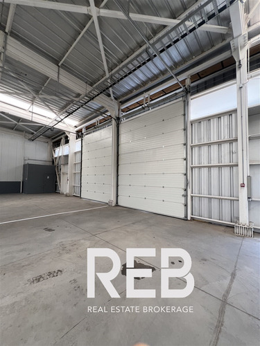 Bodega En Arriendo Para Estacionamientos - Acopio - Otros