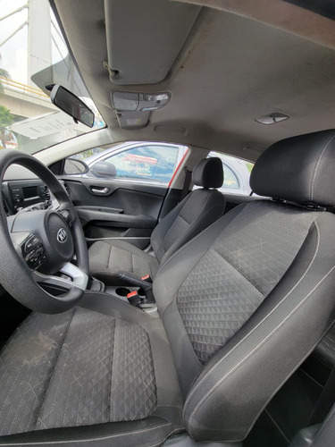 Kia Rio 1.6 L Sedan Mt