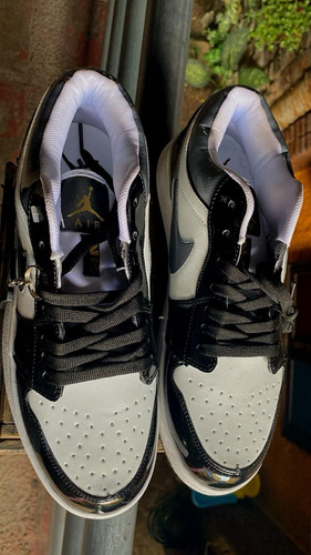 Tenis Nike Air Jordan 1 Low Se Concord Hombre Ancho Estándar
