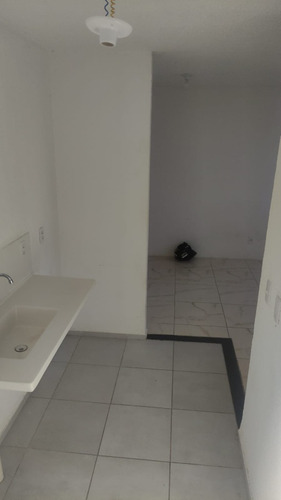 Aluga-se Apartamento Com 2 Quartos