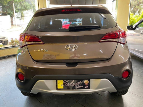 Imagem 5 de 12 de Hyundai Hb20x 1.6 16v Style Flex 4p Automático