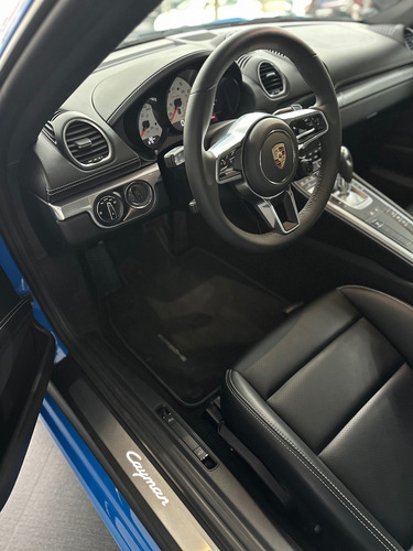Estrena Auto!!! Es Un Azul Hermoso Y Con Poco Kilometraje