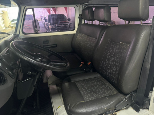 Volkswagen Kombi 1.4 Lotação Total Flex 3p