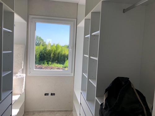 Casa En Venta En Barrio Cerrado Buenos Aires Village