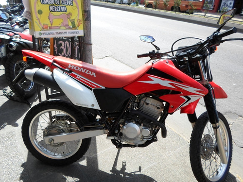 Imagen 4 de 8 de Honda Xr 250 Tornado Motos March