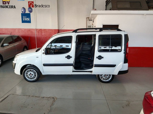 Imagem 8 de 11 de Fiat Doblò 1.8 Mpi Essence 16v Flex 4p Manual