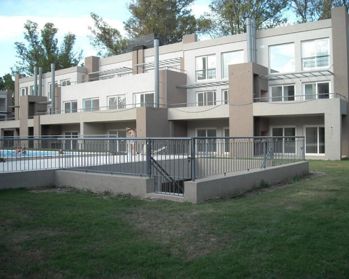 Departamento En Venta En Harmony, Pilar