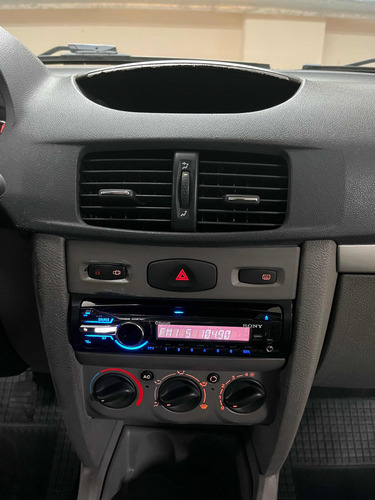 Renault Symbol 1.6 Connection