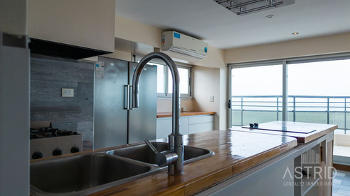 Venta Duplex En Ultimo Piso , Playa Grande,6 Amb Dep Quincho