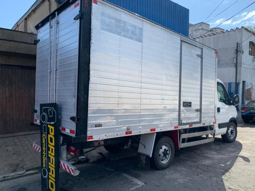 Imagem 12 de 25 de Iveco Daily 35s14 2013 Bau
