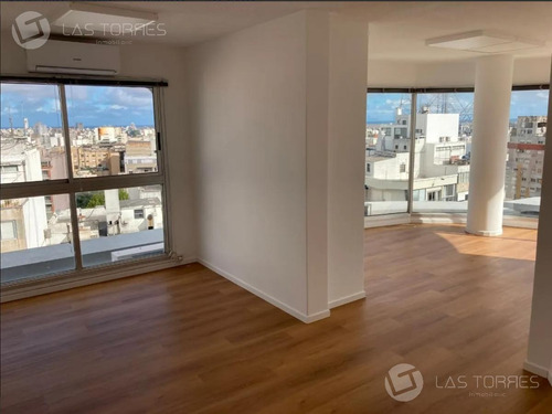 Imagen 2 de 10 de Apartamento - Tres Cruces - Viv U Oficina, Piso Alto, Sin Gc