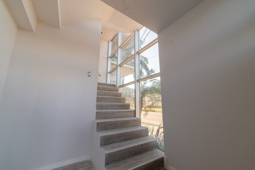 Imagen 3 de 17 de Departamento En Venta En Candioti Sur