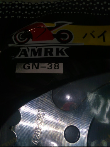 Corona 38 Dientes D Moto Suzuki Gn Owens Y Similares Calidad