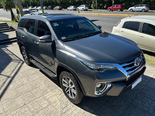 Toyota Hilux SW4 2.8 Srx 177cv 4x4 7as At