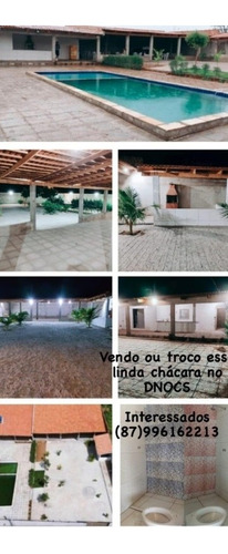 Chácara Com 2 Quartos, Sala Pequena , E Banheiro .