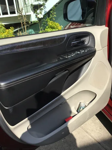 Chrysler Town & Country 3.6 Limited Mt