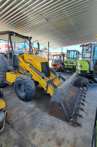 Retroexcavadora New Holland B80c 4x4 Con Kit Año 2023