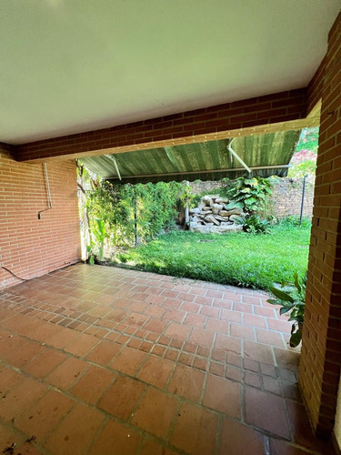 Anexo / Casa En Alquiler, Prados Del Este, Remodelado Y Amplio