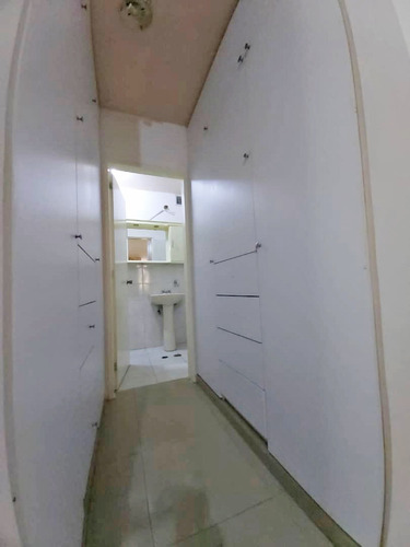 Imagen 8 de 12 de Apartamento En El C.r. Altolar, Villa Granada