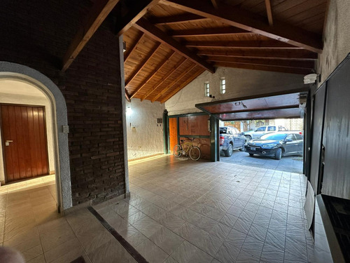 Chalet En San Miguel Ctro. Uso Profesional