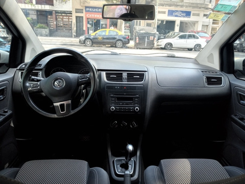 Volkswagen Suran 1.6 Imotion Highline 11d 2012